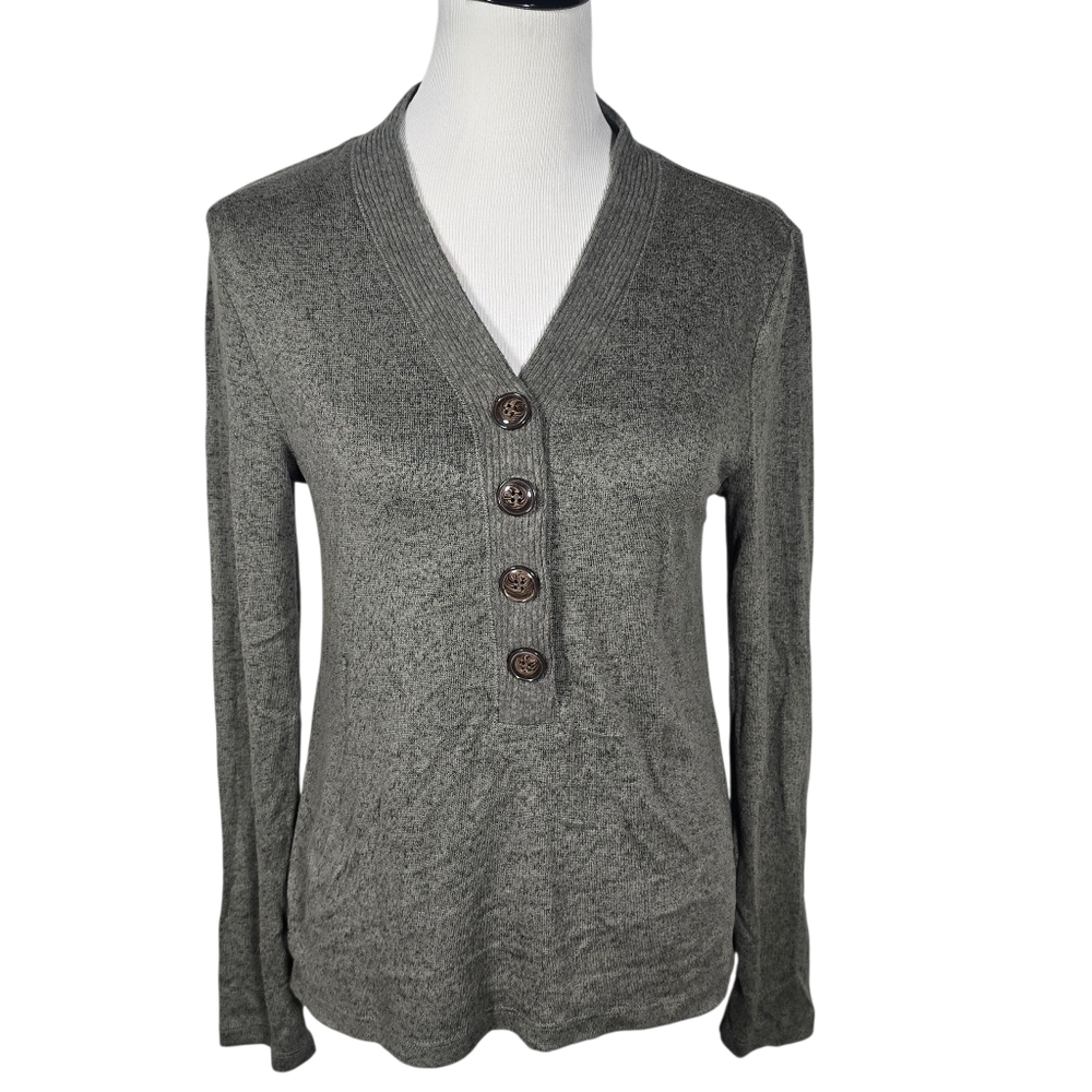 For The Republic Medium Green Pullover V-Neck Knit Sweater with Buttons NWT